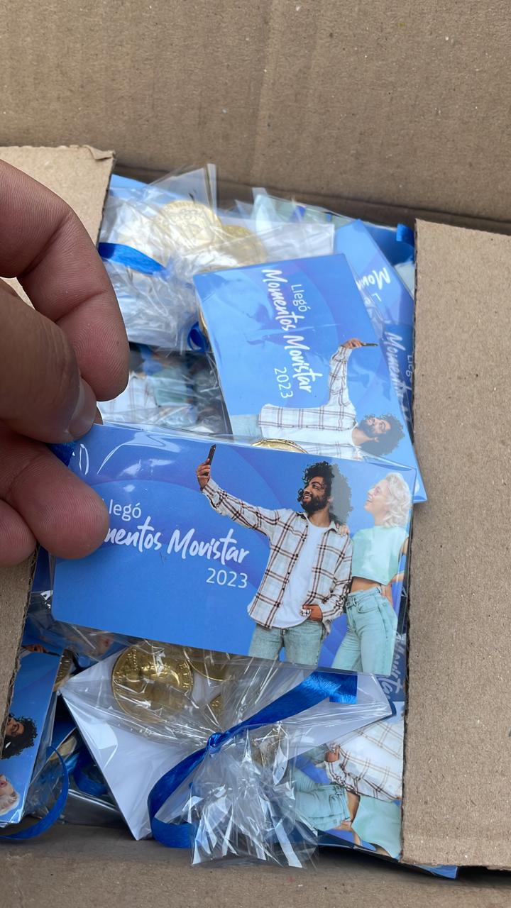 Obsequios personalizados de la campaña Momentos Movistar